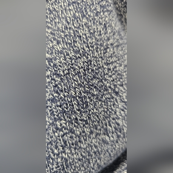 Eddie Bauer Women's Long Sleeve V-Neck Tight Knit Sweater Blue White Size Small - Picture 8 of 13